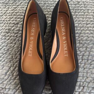 Chelsea & Violet Black Heels